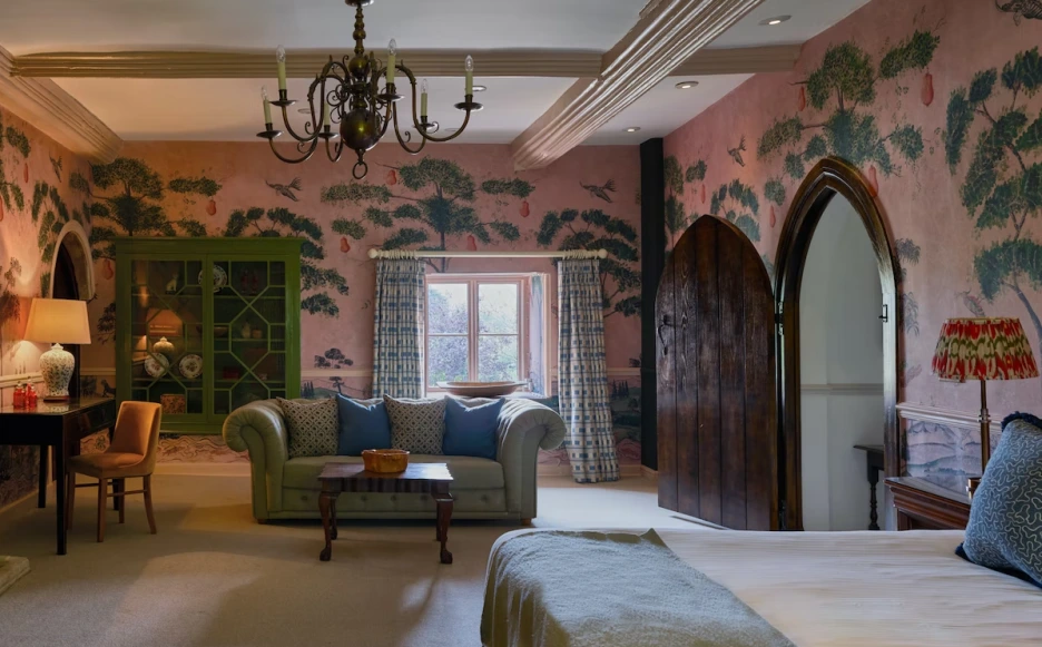 Master-Suite-Athelstan2.png?type=w1