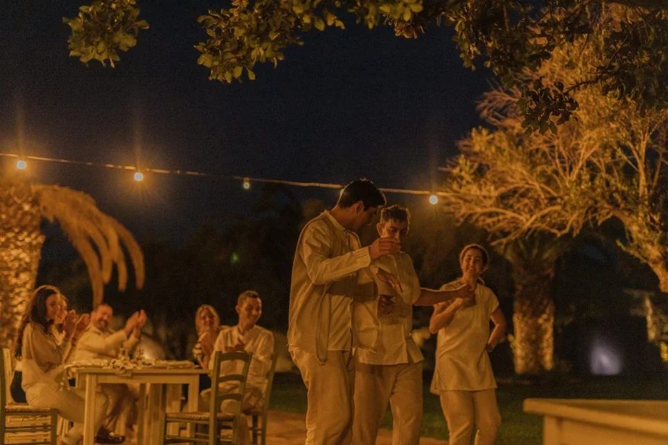 Minos-Beach-art-hotel_Adeste-Kafenion_CretanNight-scaled.jpg?type=w966