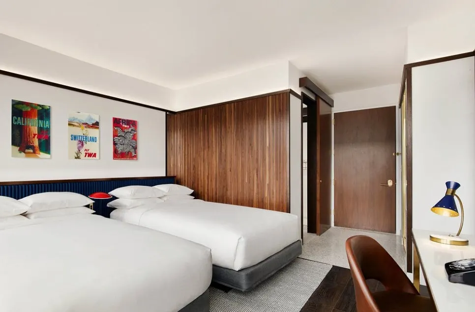 deluxe-double-queen.jpg?type=w966