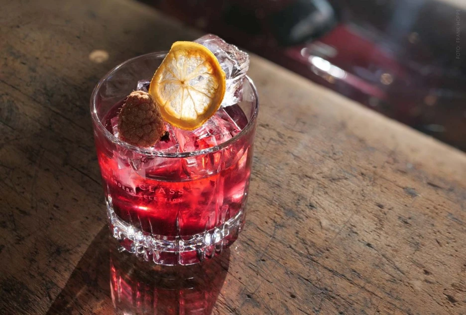 V8-Hotel-Bar--11-1--Rubirosa-EN_01.jpeg?type=w1