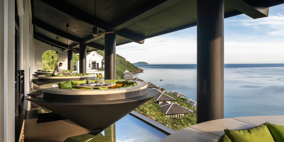 intercontinental-danang-8146233549-2x1.jpeg?type=w966