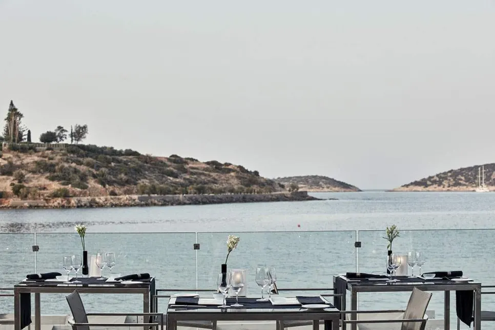 Minos-Beach-6.jpg?type=w966