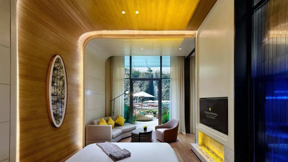 230234-04-InterContinental_Duplex_Suite_Aqua_View-IC_Shanghai_Wonderland.jpg?type=w966