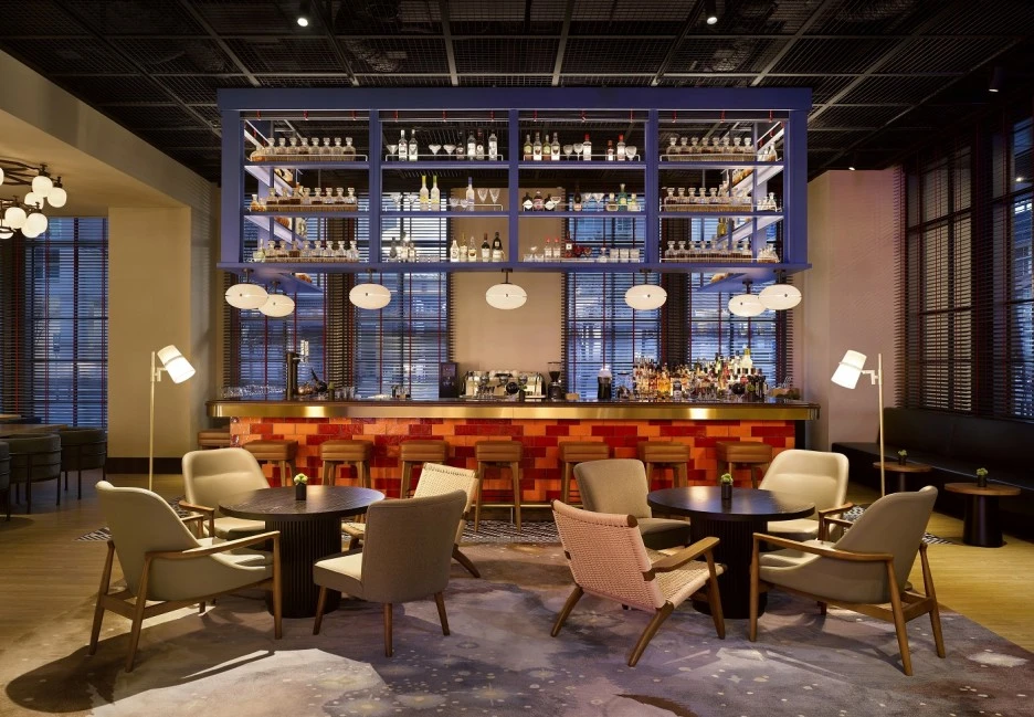 Gravity-3.29_00221.jpg?type=w1