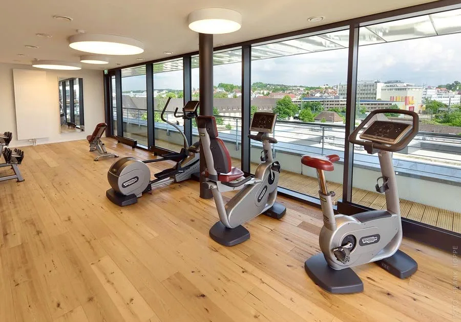 V8-Fitness-01-EN.jpeg?type=w1