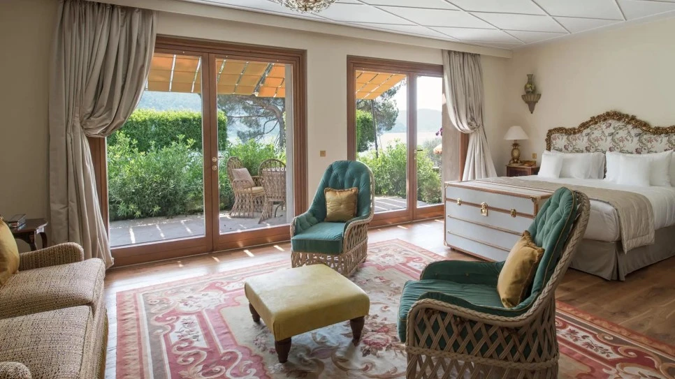 01-junior-suite-al-lago-with-lake-view-ricky-monti=.jpg?type=w966