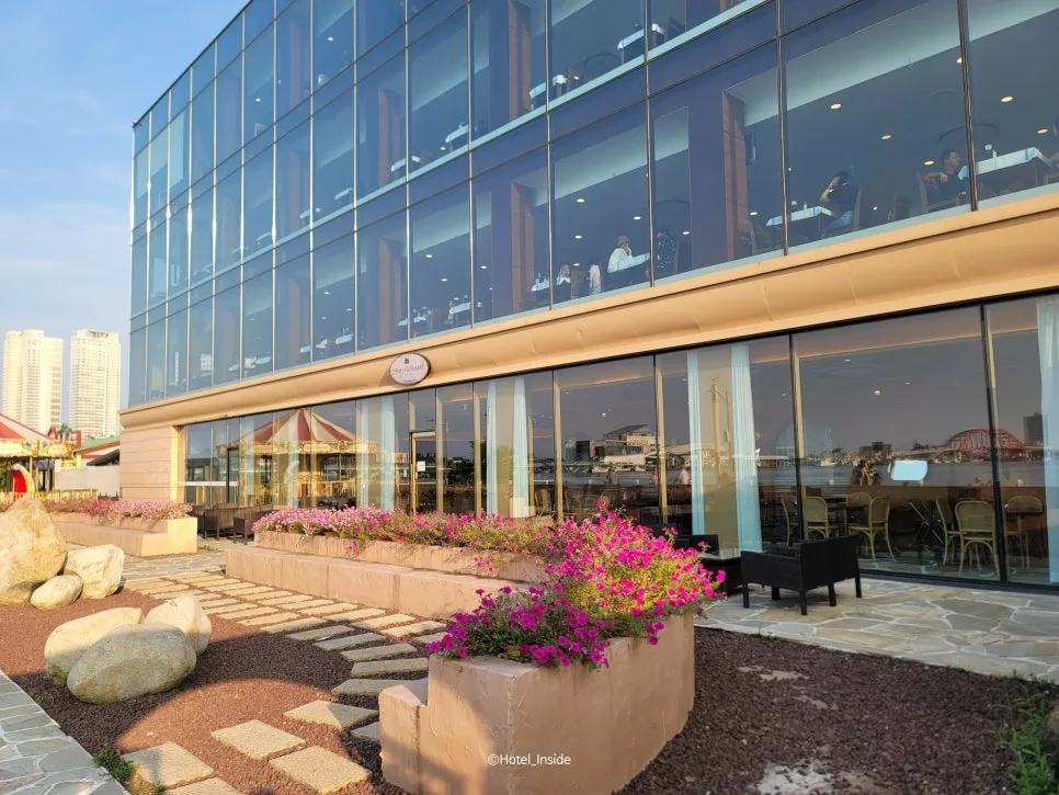 SE-2e9f941d-2f88-4cf9-a7b8-5f60cad19556.jpg?type=w966