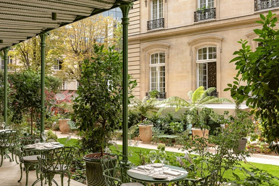 %EC%84%B8%EC%9D%B8%ED%8A%B8_%EC%A0%9C%EC%9E%84%EC%8A%A4_%ED%8C%8C%EB%A6%AC_8.jpg?type=w966