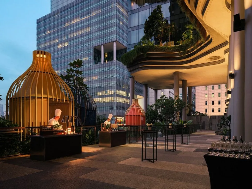 caption.jpg?type=w966