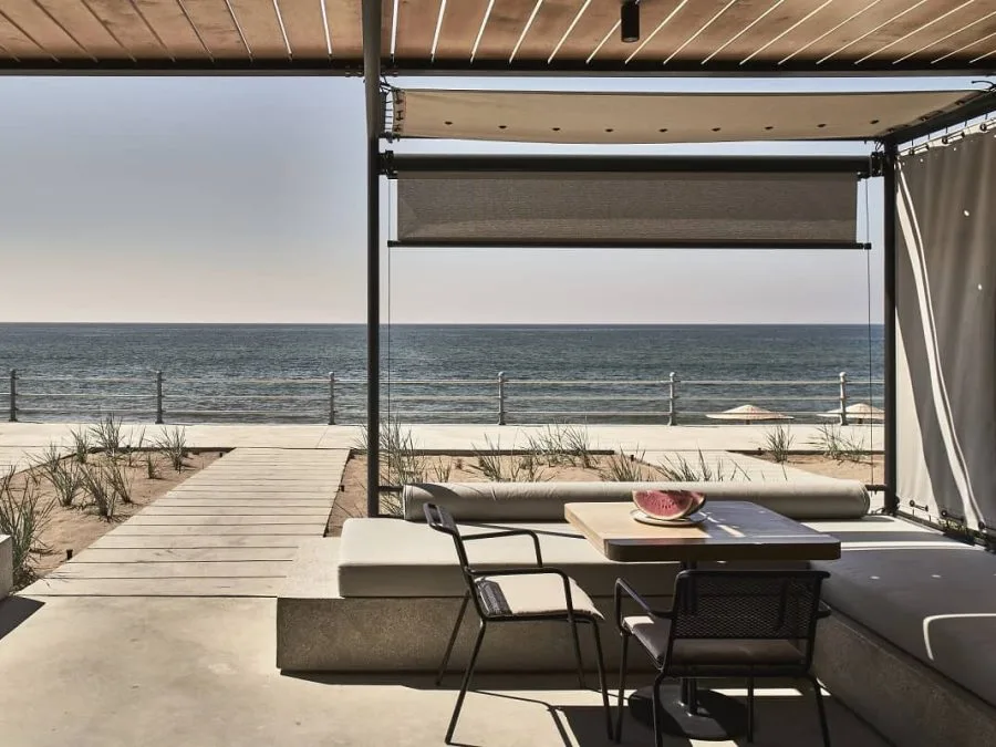 Beachfront_WineTank_Suites.jpeg?type=w966