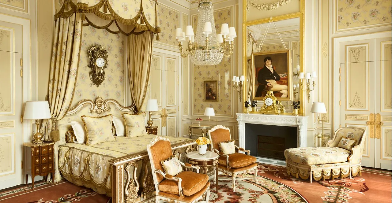 ritz-paris-hotel-suite-imperiale-chambre-marie-antoinette_0.jpeg