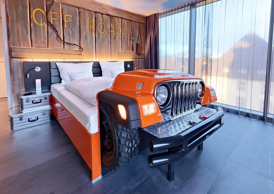 V8-Hotel-TZ--Off-Road-01-EN.jpeg?type=w1