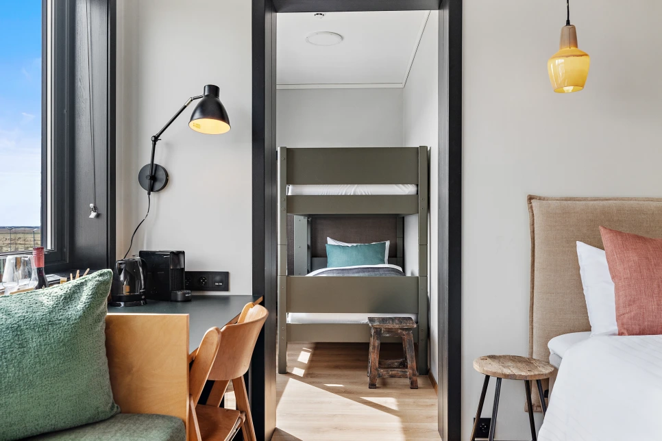 Family_Room.png?type=w966