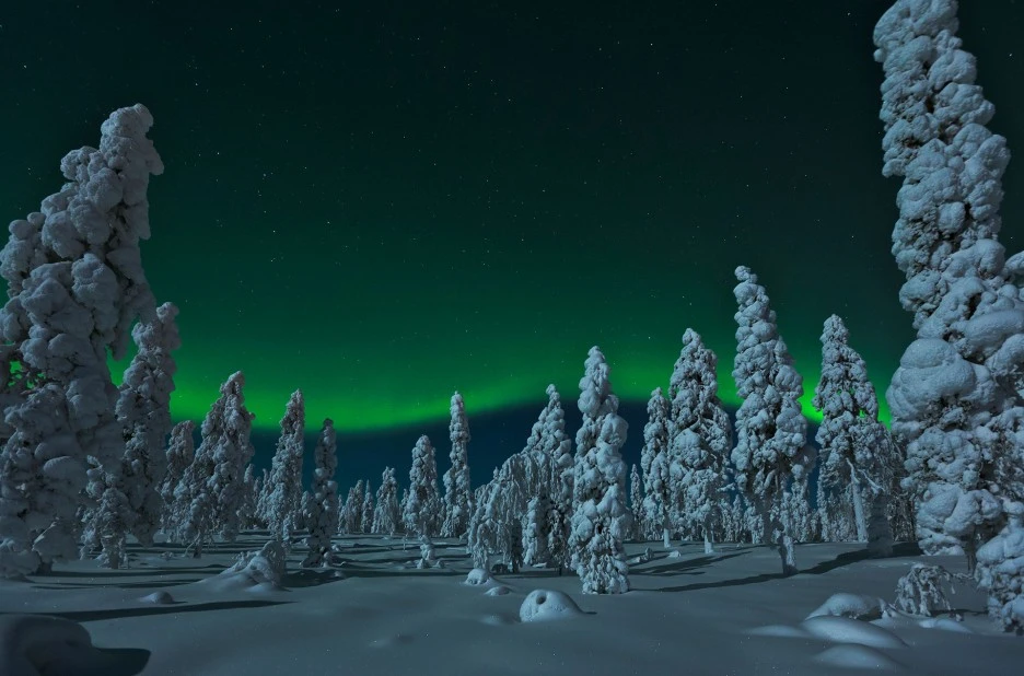 visit-rovaniemi-love-northern-lights-web-opt-6.jpeg?type=w1