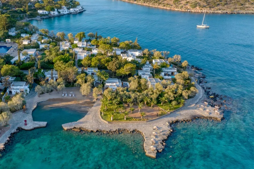 MinosBeacharthotel__Aerial-scaled.jpg?type=w966