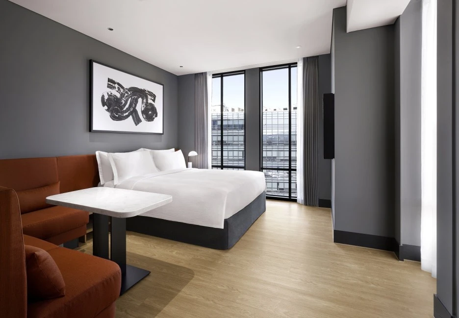 Business_Deluxe_Double_1.jpeg?type=w1