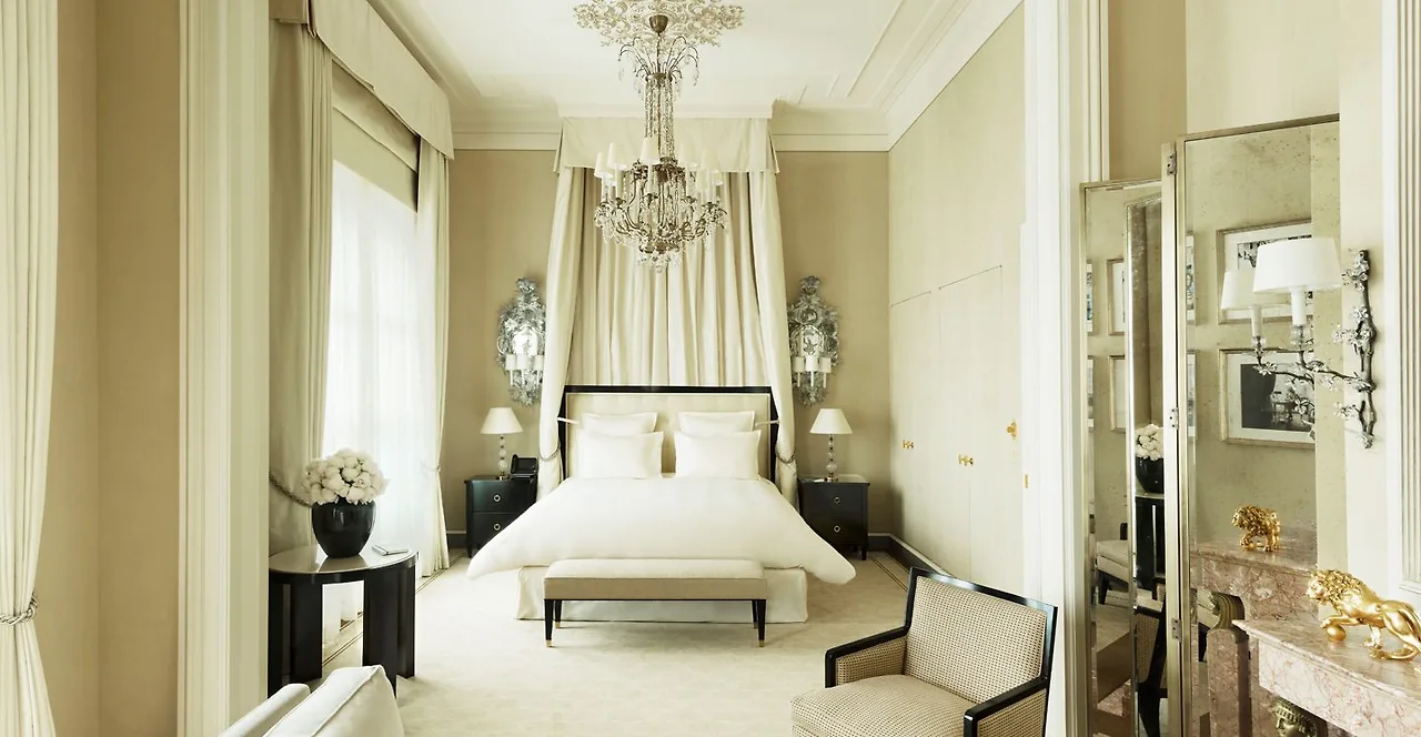 ritz-paris-hotel-suite-coco-chanel-header-3_0.jpeg