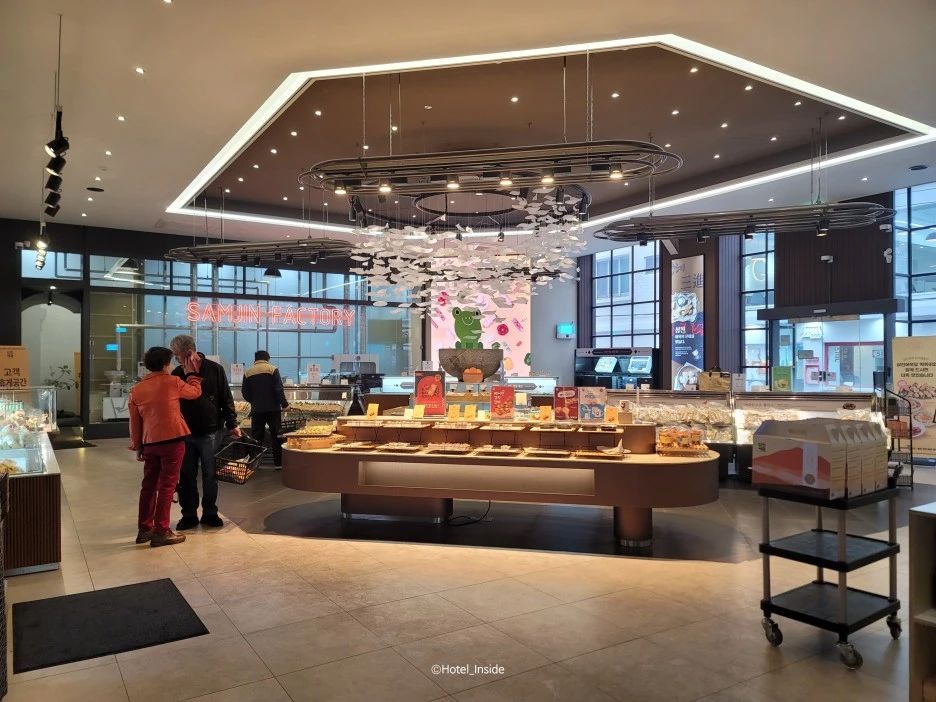 SE-6685e497-cc1f-41a9-9788-76576d774a04.jpg?type=w1