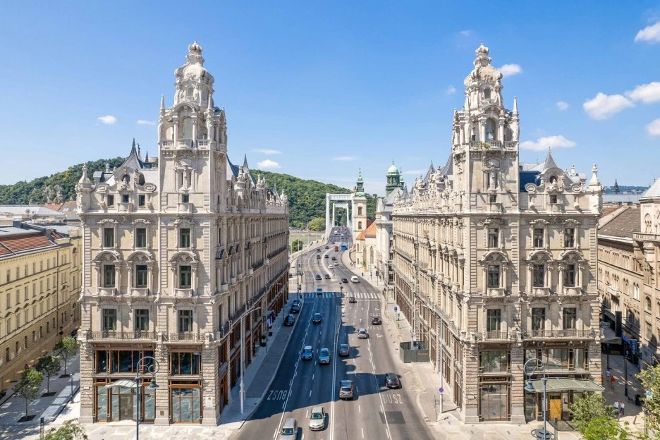 budlc-exterior-7692-hor-clsc.jpg?type=w1