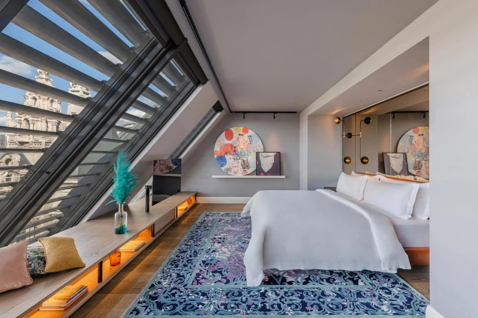 budlc-king-loft-room-6566-hor-clsc.jpg?type=w1