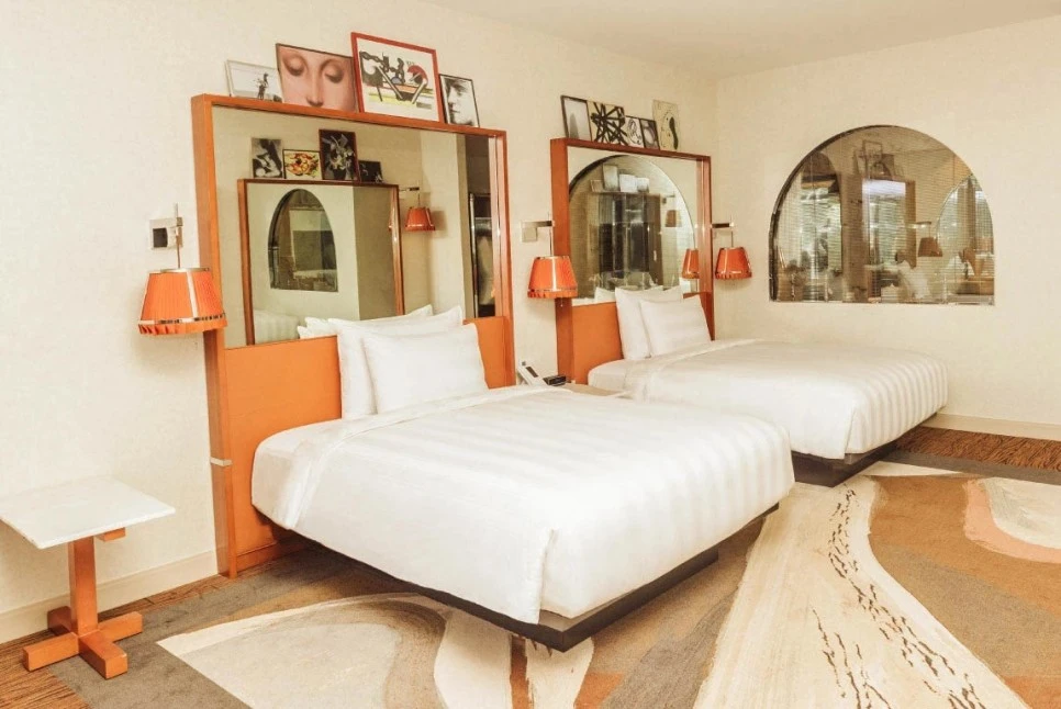 lotte-seattle-rooms-deluxe-queen-.jpg?type=w966