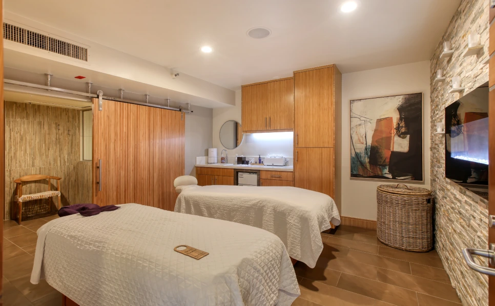 The_Cliffs_Hotel__Spa_3.png?type=w966