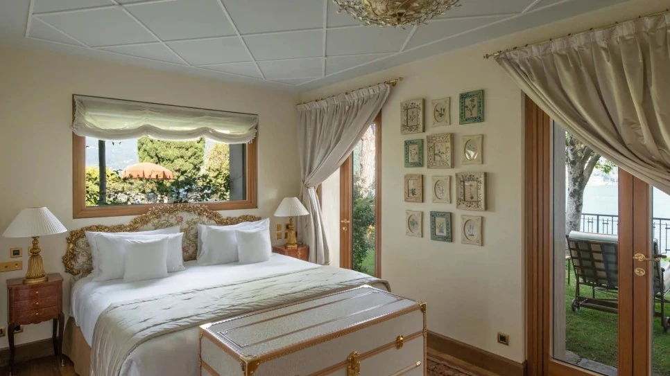 01-room-al-lago-with-lake-view-ricky-monti.jpg?type=w966