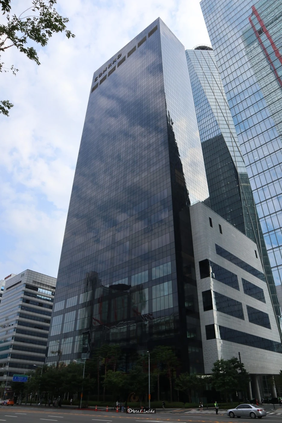 SE-88b319ac-4302-4305-a078-dda5c385cbbd.jpg?type=w1