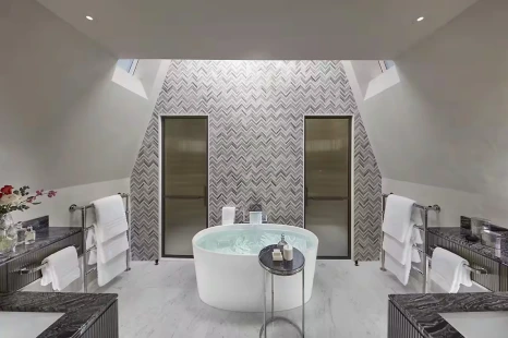 Two_Bedroom_Mandarin_Penthouse_2.png?type=w466