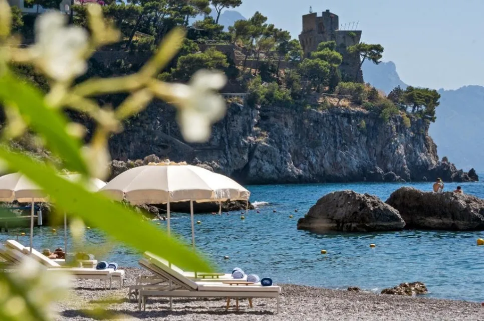 Borgo_Santandrea.jpg?type=w966