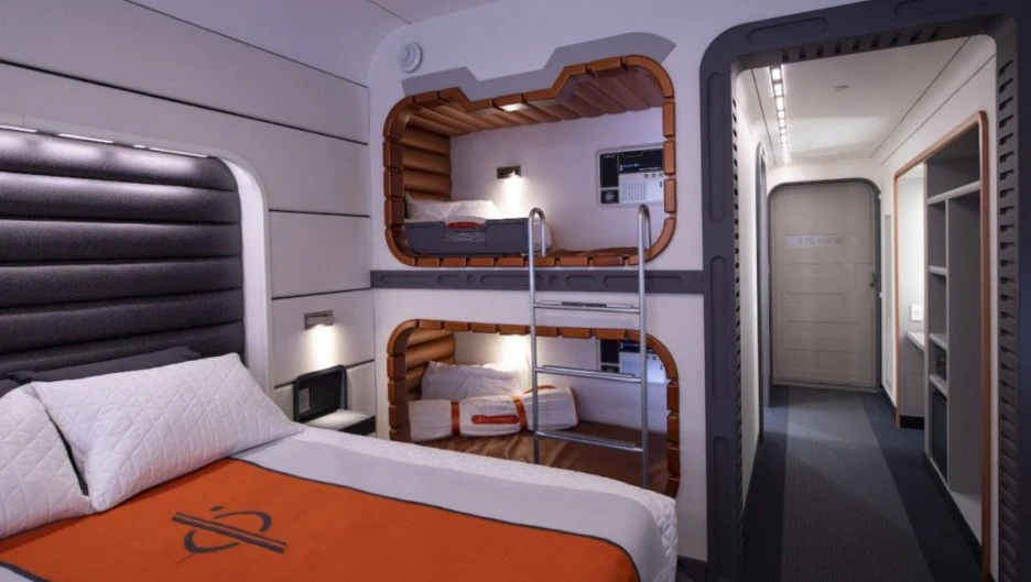 walt-disney-world-star-wars-galactic-starcruiser-hotel-zimmer-gesamtansicht.jpeg?type=w1