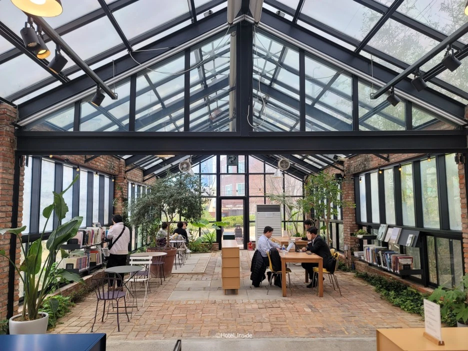 SE-ea7b7ed9-3fe6-428e-b2c1-719d4b0b6ad3.jpg?type=w1