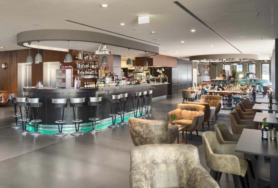 V8-Hotel-Bar--41-EN.jpeg?type=w1