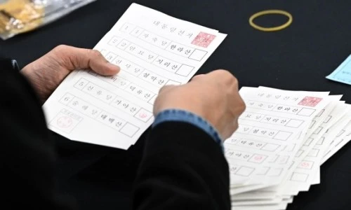 ?src=%22https%3A%2F%2Fimgnews.pstatic.net%2Fimage%2F081%2F2025%2F04%2F10%2F0003532542_001_20250410205509806.jpg%3Ftype%3Dw800%22&type=ff500_300