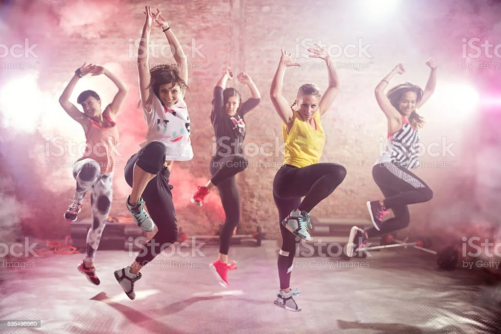 fit-young-women-dancing-and-exercising-picture-id535496960?k=20&amp;m=535496960&amp;s=612x612&amp;w=0&amp;h=KZTaEQPltouP7VJ9pYdIQp_cQO3nfhNMNAKOIZxG7CY=
