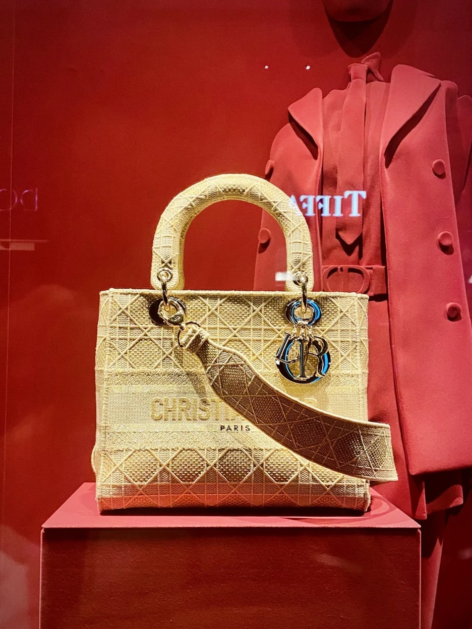 photo-1603009135528-7ad60fc1ffe4.jpg?type=w1