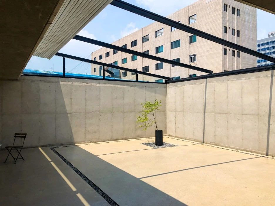 13_%EC%BD%94%EC%82%AC%EC%9D%B4%EC%96%B4%ED%8B%B0_%EC%84%B1%EC%88%98%EC%A0%90_%EC%A0%84%EC%8B%9C%EA%B3%B5%EA%B0%84_%ED%95%84%EC%9E%90_%EC%B4%AC%EC%98%81.jpg?type=w1