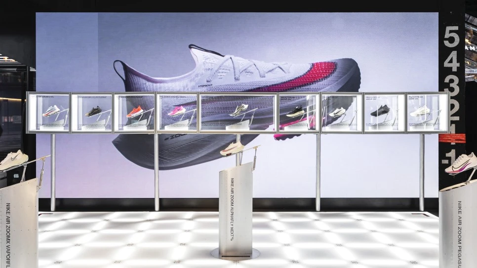 FA20_ZoomFamily_NikeNYC_NA_RXD_06.jpg?type=w966