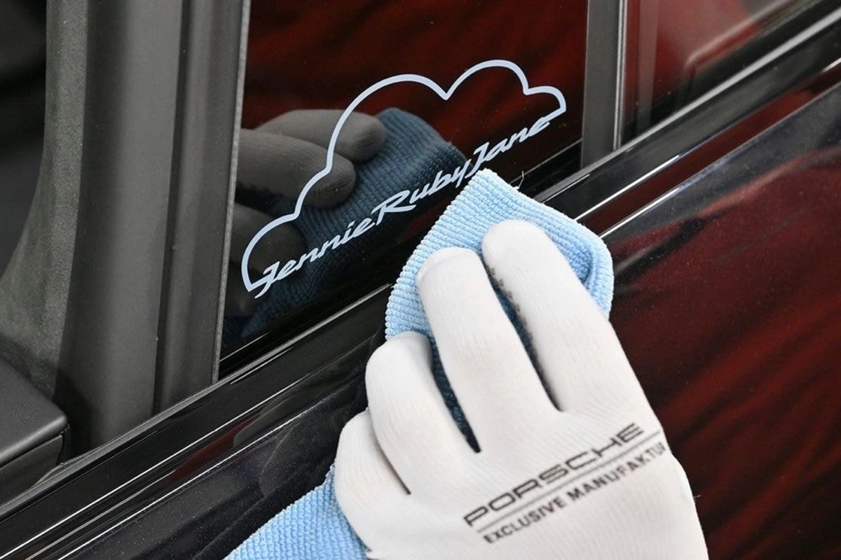 3_존더분쉬 제니_포르쉐 코리아.jpeg