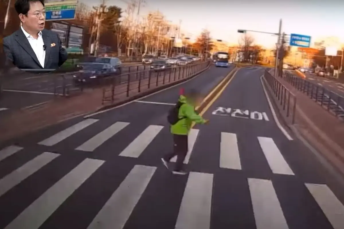 한문철TV 유튜브 무단횡단 할머니.JPG