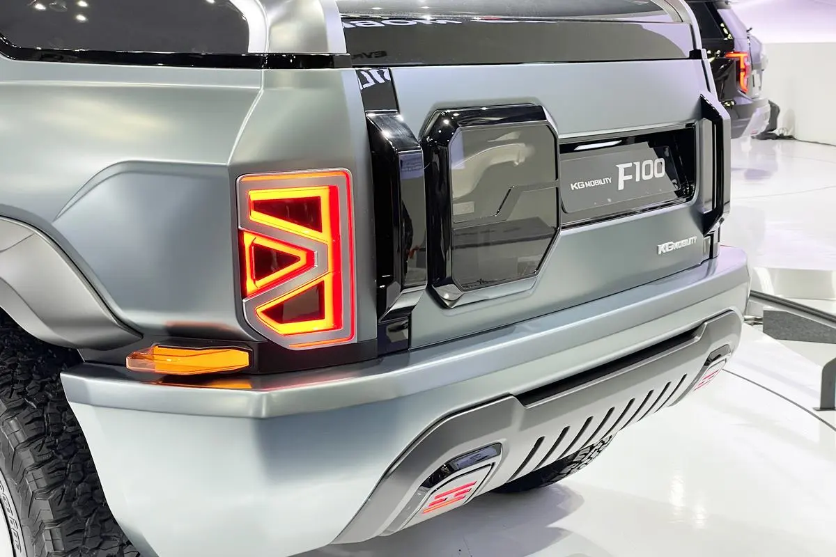 KG모빌리티 F100 2.JPG