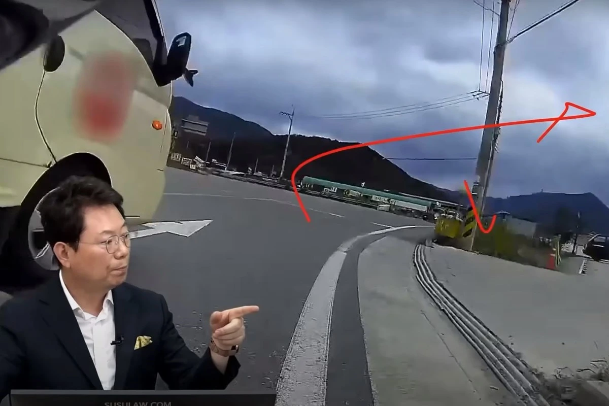 마트 입구에서 충돌 직전 상황.JPG