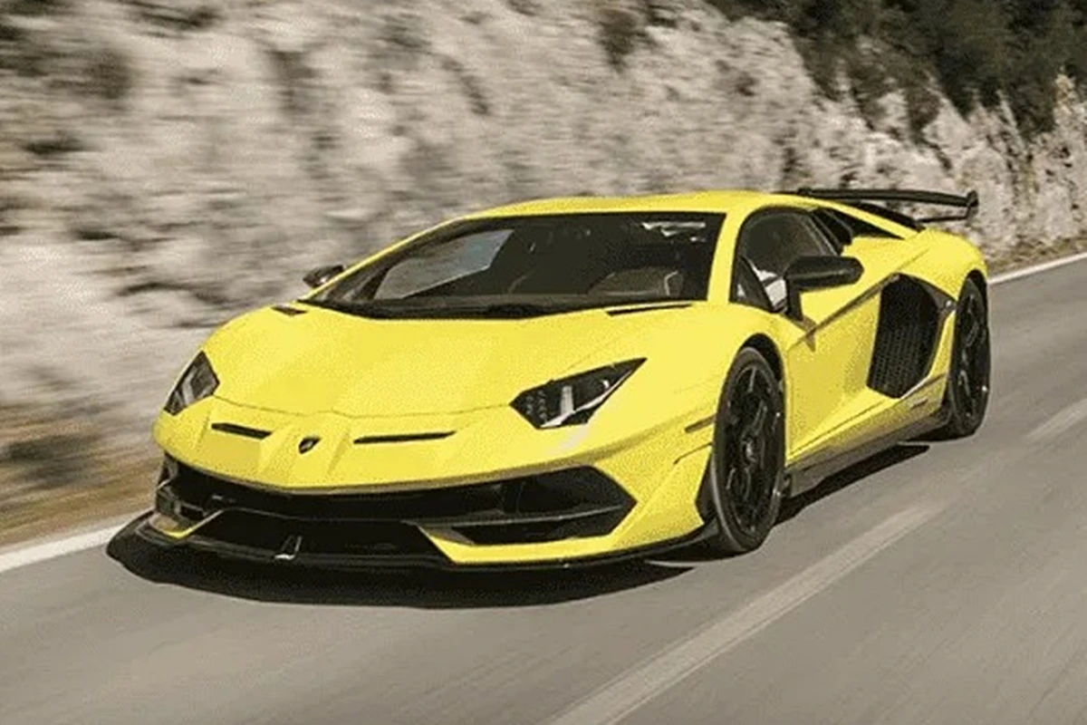 Lamborghini-Aventador.jpeg