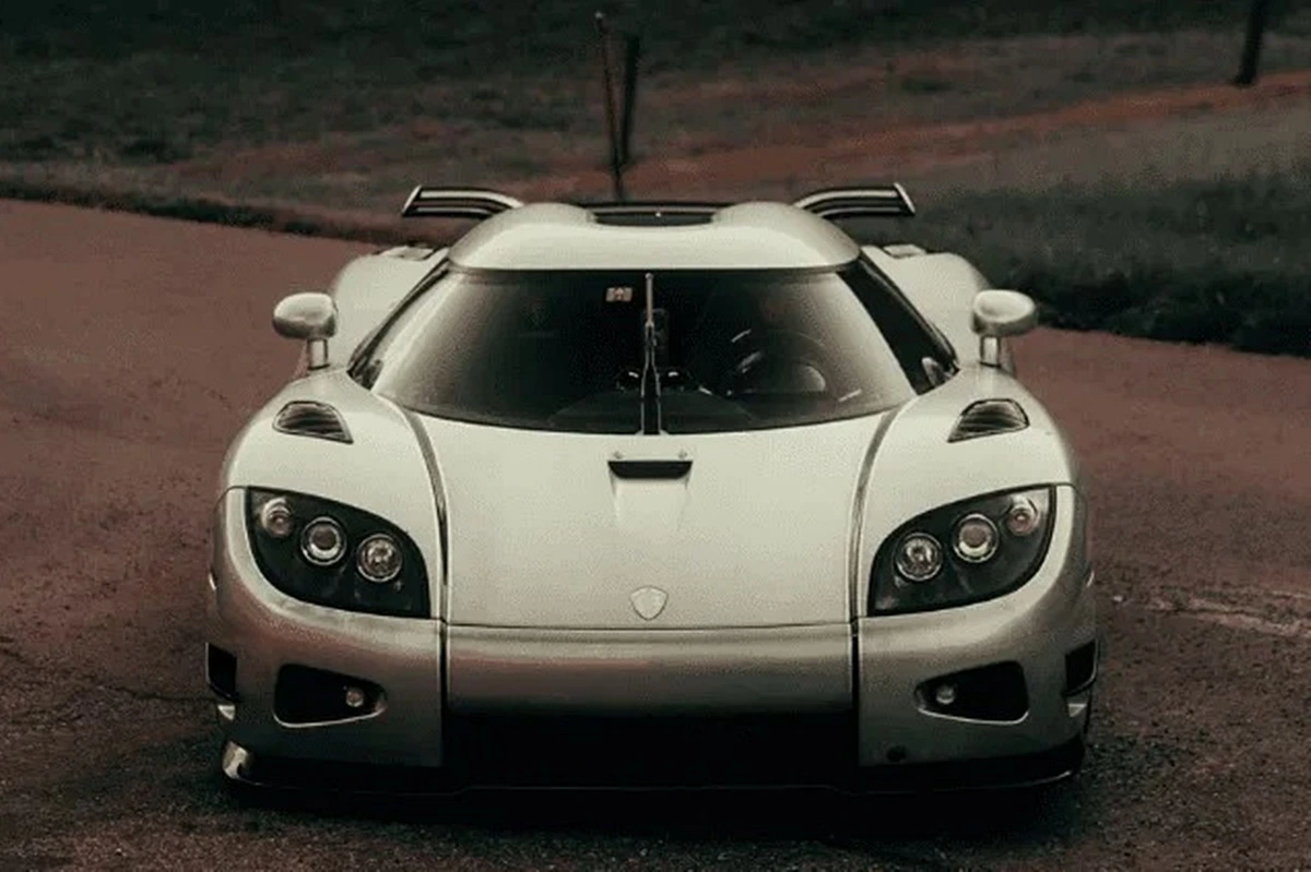 Koenigsegg-CCXR-Trevita.jpeg