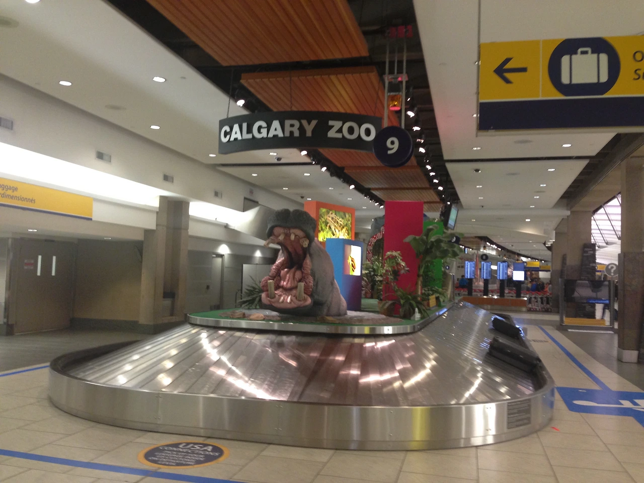 1. 수하물 찾는 곳캘거리 주.JPG