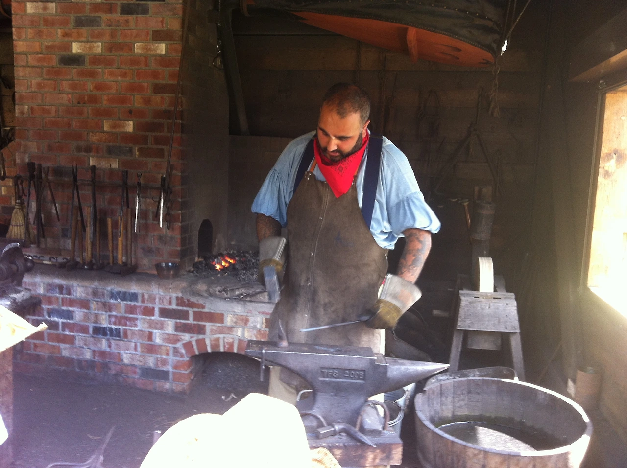 대장간의 시범.JPG