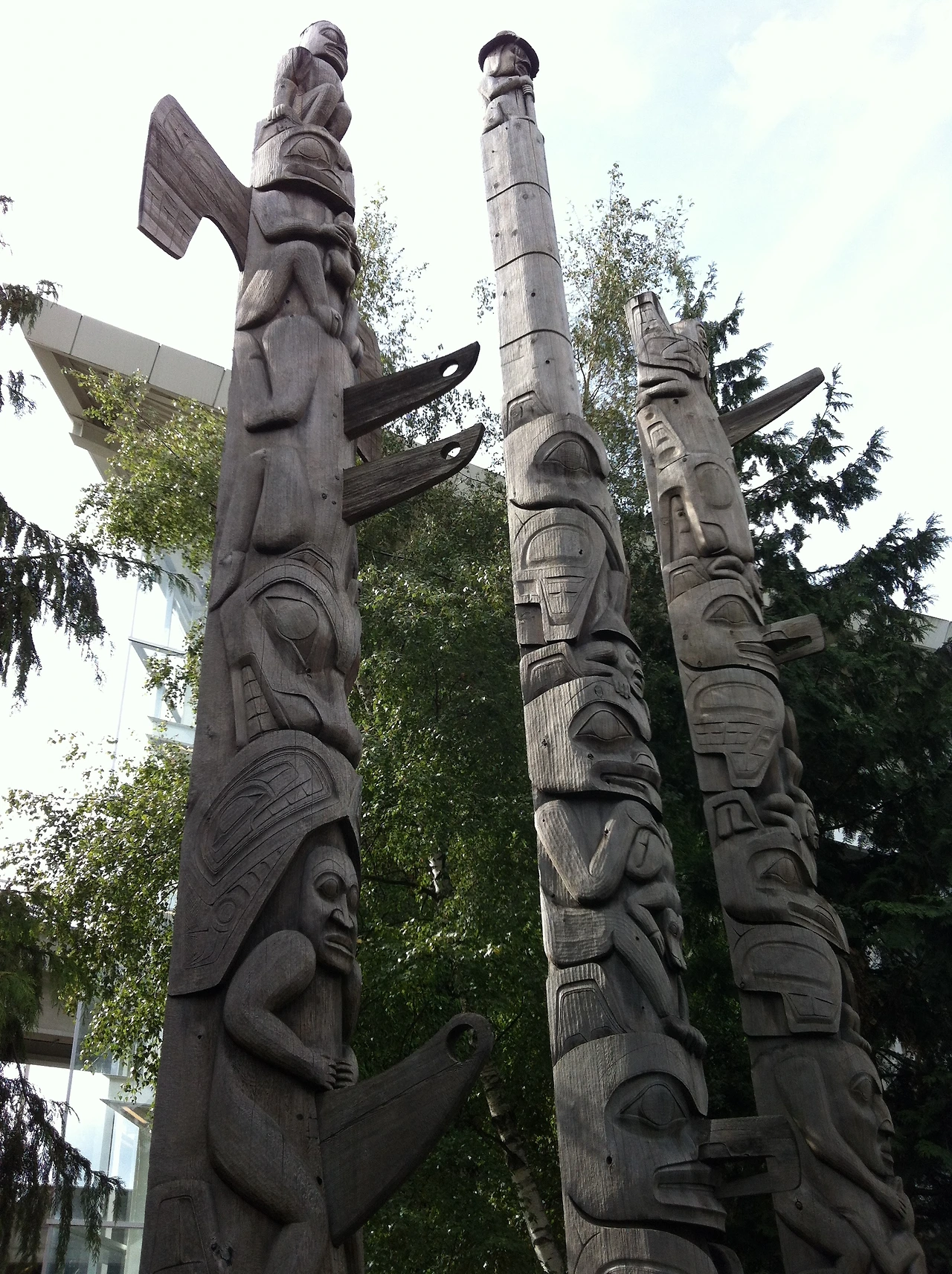 Totem at Chesterfield.JPG