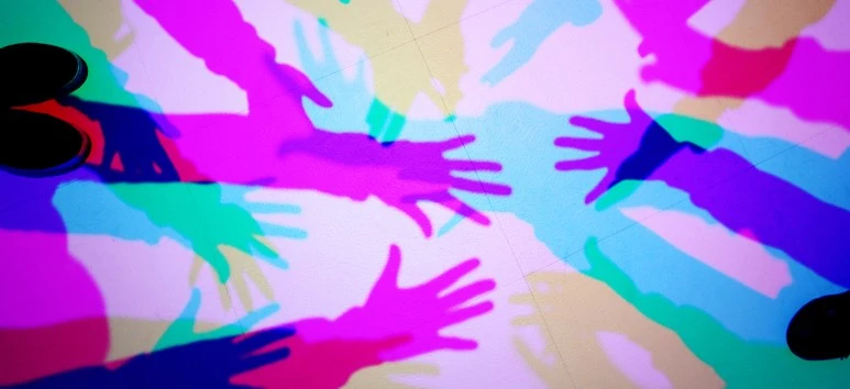 03_%EB%94%94%EB%AE%A4%EC%A7%80%EC%97%84_%EA%B0%9C%EA%B4%80%ED%8A%B9%EB%B3%84%EC%A0%84_%EC%95%84%ED%99%89%EA%B0%9C%EC%9D%98_%EB%B9%9B_%EC%95%84%ED%99%89%EA%B0%9C%EC%9D%98_%EB%B0%A9_%EC%A0%84%EC%8B%9C%EC%9E%A5%EB%A9%B4_%28%EC%A0%9C%EA%B3%B5_%EB%94%94.jpg?type=w773