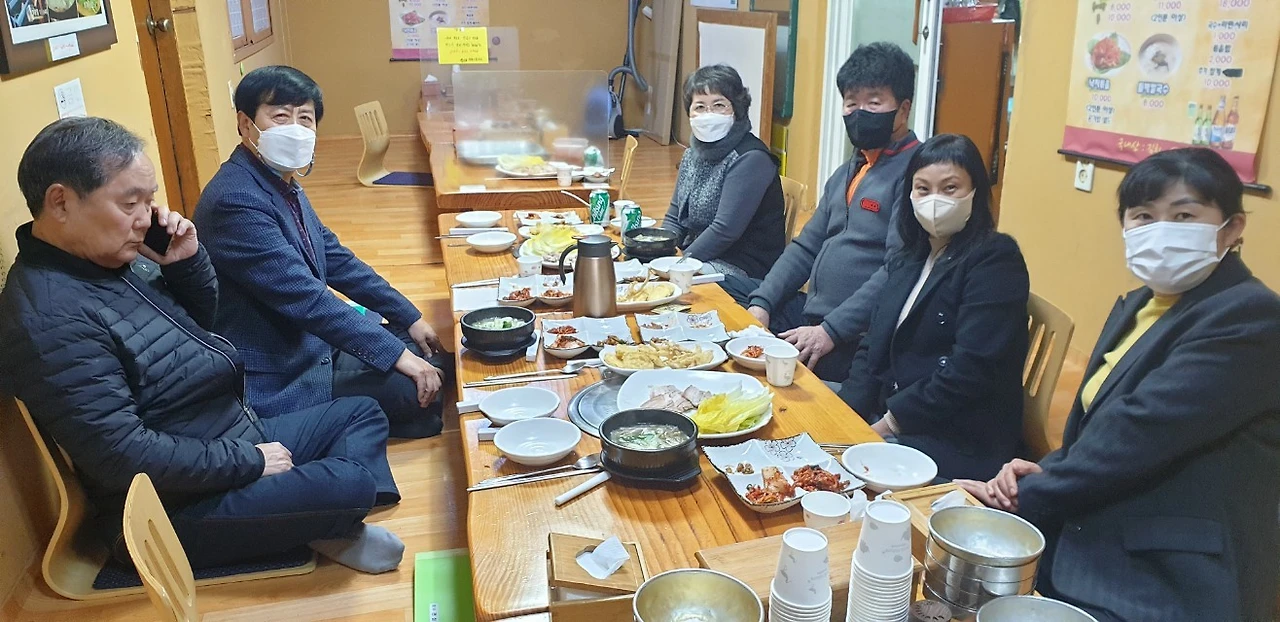 f_4ibUd018svc1334bljks3f8s_bs5d46.jpg?type=e1920_std