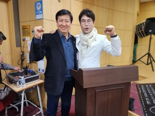 b_8j0Ud018svc1gqn780f4o464_bs5d46.jpg?type=e1920_std